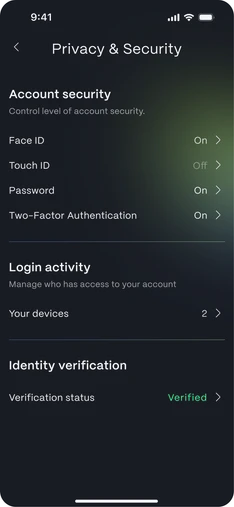 Banking privacy and security settings with Face ID, Touch ID, password and two-factor rows.